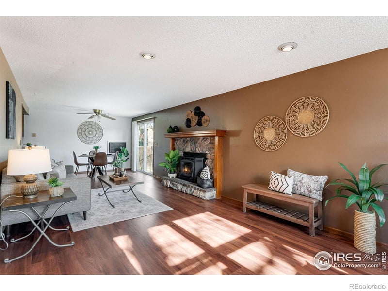 1900 Carr Dr, Longmont, CO 80501