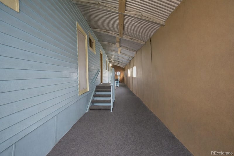 6825 Mississippi Ave, Lakewood, CO 80226