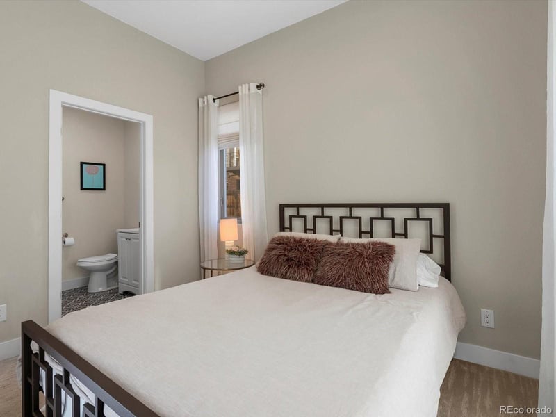 1939 Eaton St, Lakewood, CO 80214