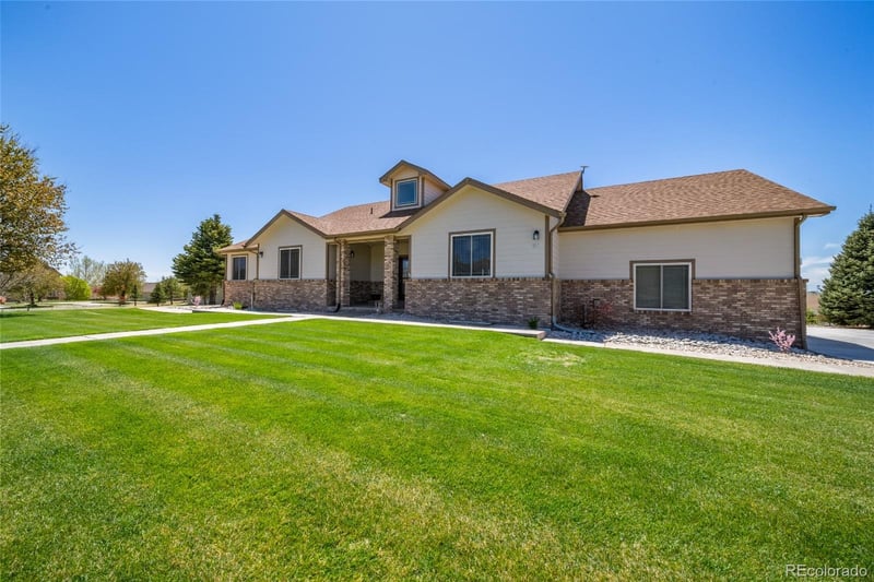 61 Lakeview Cir, Fort Morgan, CO 80701