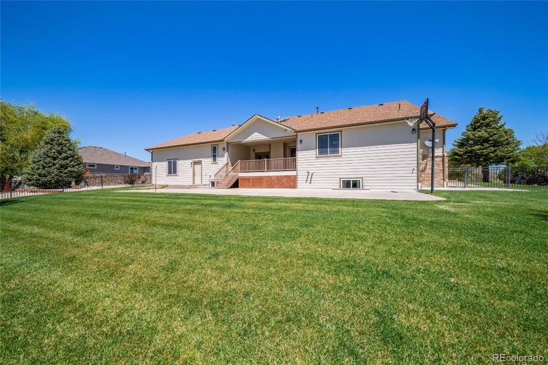 61 Lakeview Cir, Fort Morgan, CO 80701