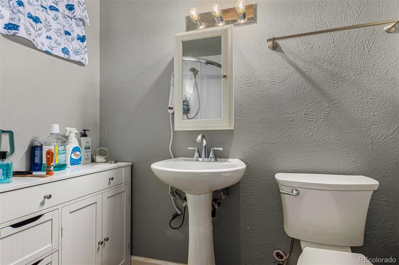 342 Mount View Ln, Fountain, CO 80817