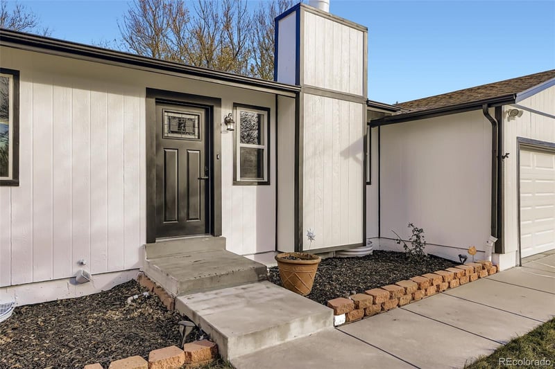 8566 Cody Ct, Arvada, CO 80005