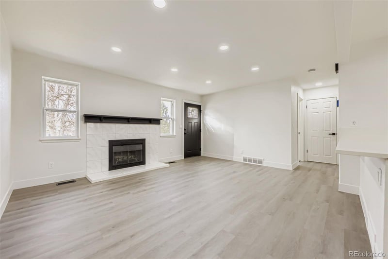 8566 Cody Ct, Arvada, CO 80005