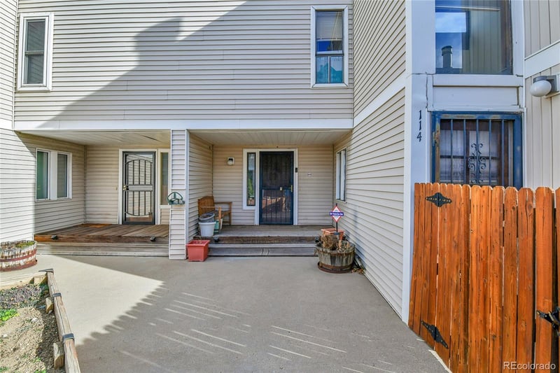 1050 Monaco Pw #114, Denver, CO 80224