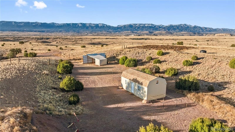 725 Van Egmond Dr, Penrose, CO 81240