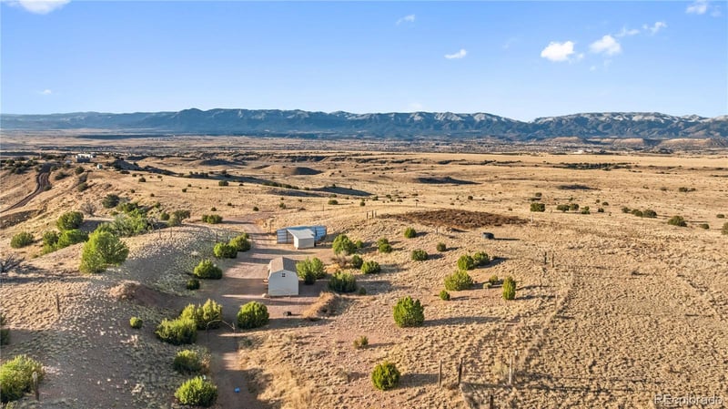 725 Van Egmond Dr, Penrose, CO 81240