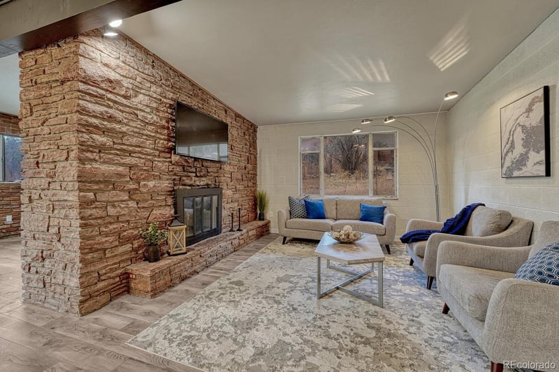 53 Pineview St, Palmer Lake, CO 80133