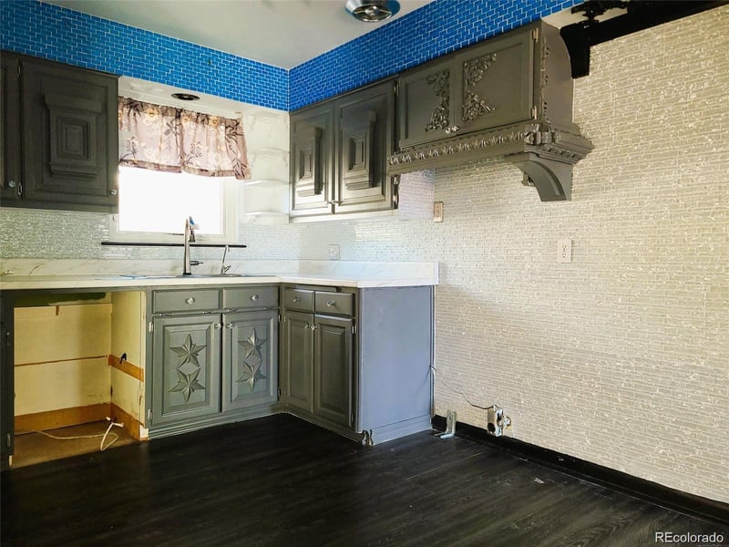 105 Dudley St, Lakewood, CO 80226