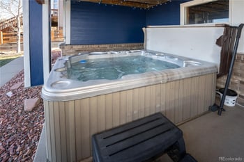 6917 Serena Dr, Castle Pines, CO 80108