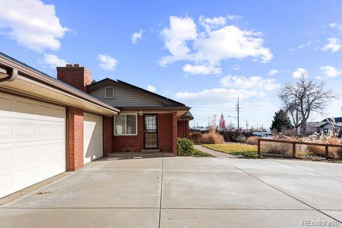 6875 16th Ave, Lakewood, CO 80214