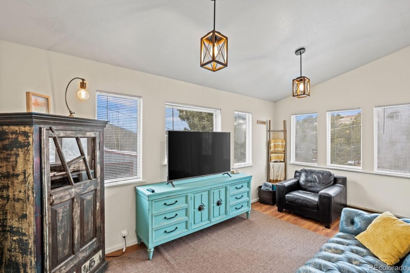 315 S 5th St, Victor, CO 80860