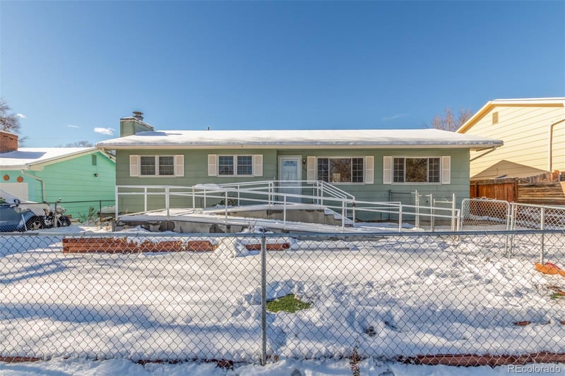 914 Arrawanna St, Colorado Springs, CO 80909