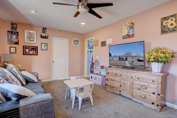 775 Victor St, Aurora, CO 80011