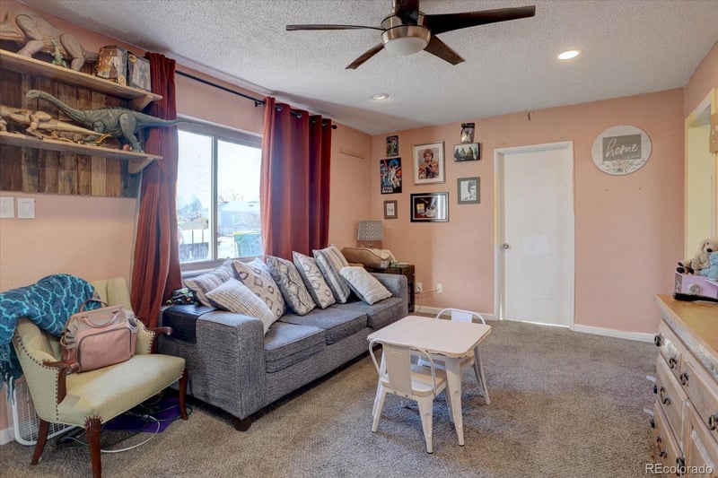775 Victor St, Aurora, CO 80011