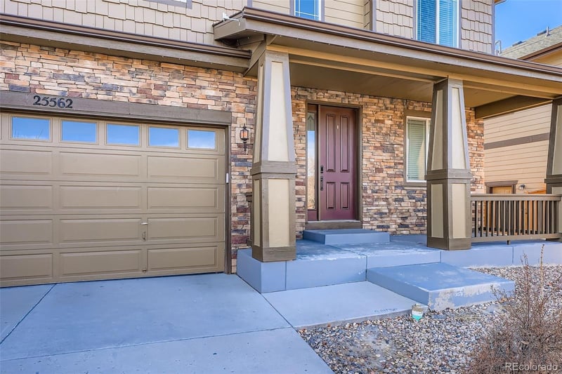 25562 E 5th Pl, Aurora, CO 80018