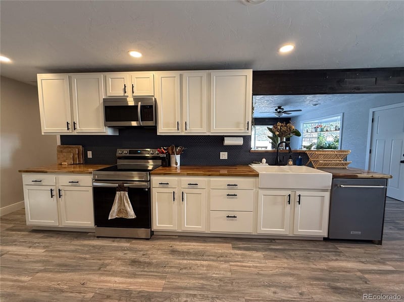 273 13th St, Burlington, CO 80807