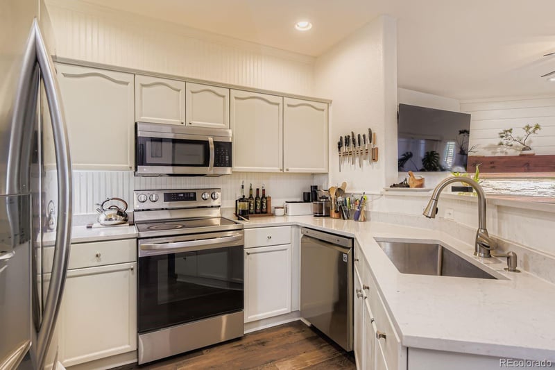 8358 Independence Cir #105, Littleton, CO 80128