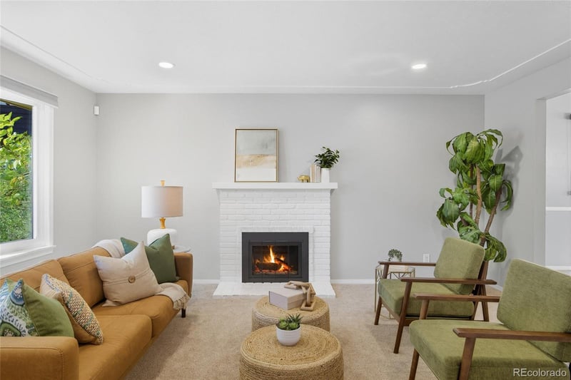 10885 Crestline Pl, Englewood, CO 80111