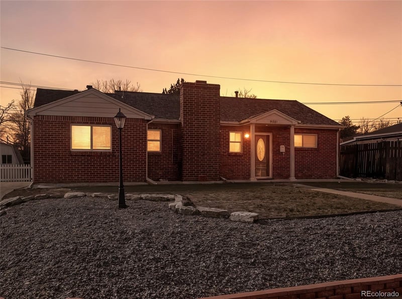 9361 Gail Ct, Thornton, CO 80229