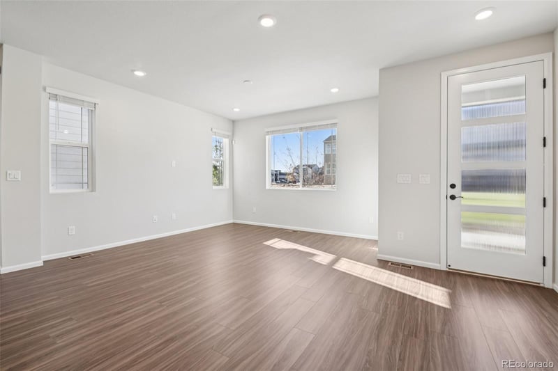 8777 Whiteclover St, Littleton, CO 80125