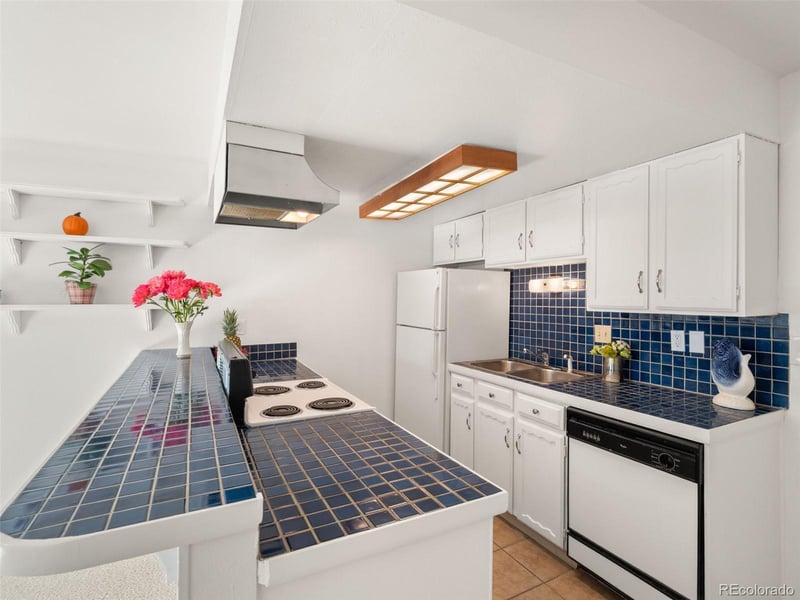 645 Manhattan Pl #304, Boulder, CO 80303