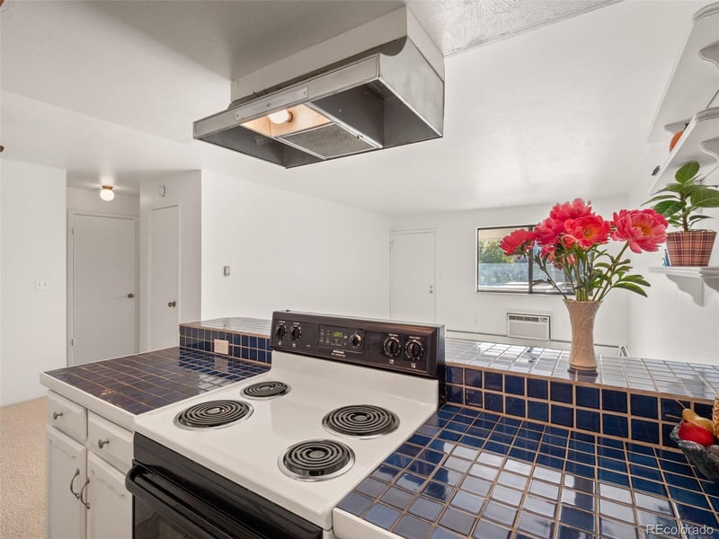 645 Manhattan Pl #304, Boulder, CO 80303
