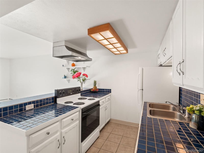 645 Manhattan Pl #304, Boulder, CO 80303