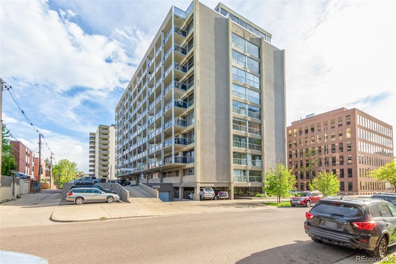 888 Logan St #2F, Denver, CO 80203