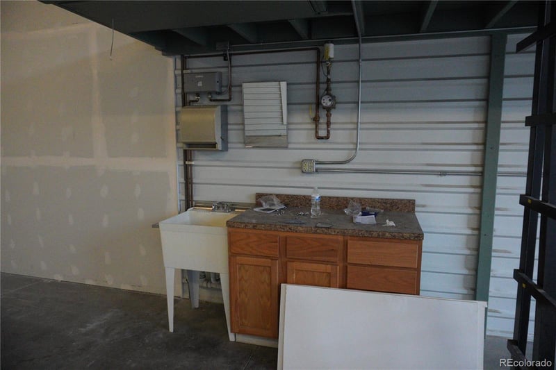 9181 Commerce Center Cir #A8, Littleton, CO 80129