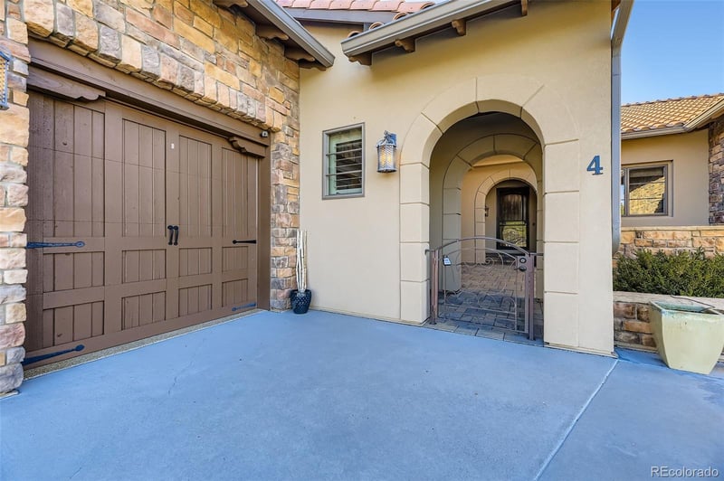 4 Flowerburst Way, Highlands Ranch, CO 80126