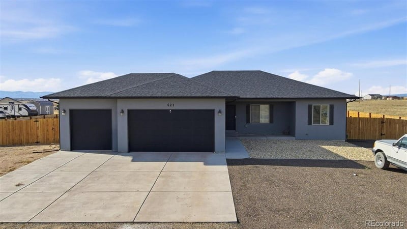 421 Heather Dr, Pueblo, CO 81007