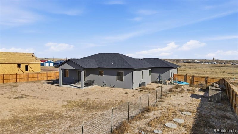 421 Heather Dr, Pueblo, CO 81007