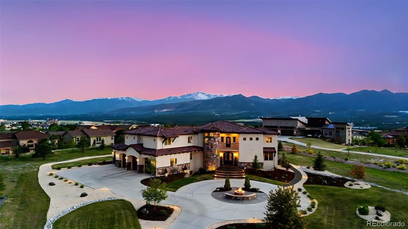 1425 Vine Cliff Hts, Colorado Springs, CO 80921