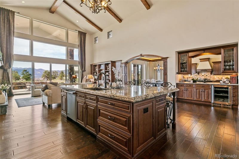 1425 Vine Cliff Hts, Colorado Springs, CO 80921