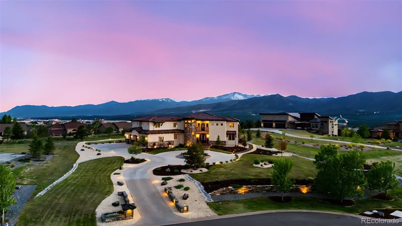 1425 Vine Cliff Hts, Colorado Springs, CO 80921