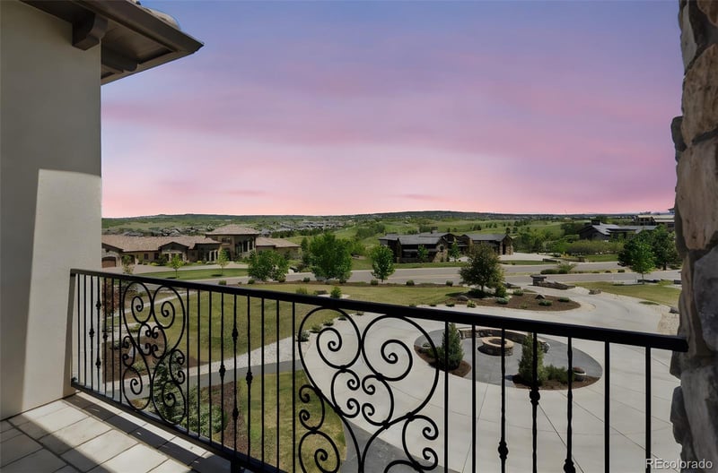 1425 Vine Cliff Hts, Colorado Springs, CO 80921