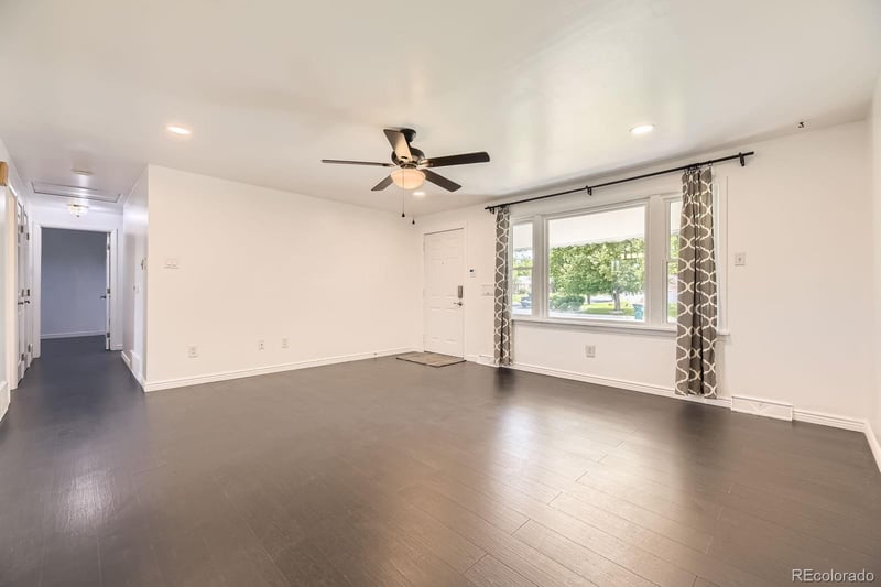 10633 6th Pl, Aurora, CO 80010