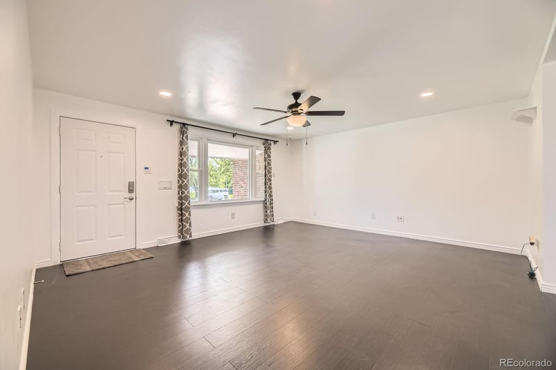 10633 6th Pl, Aurora, CO 80010