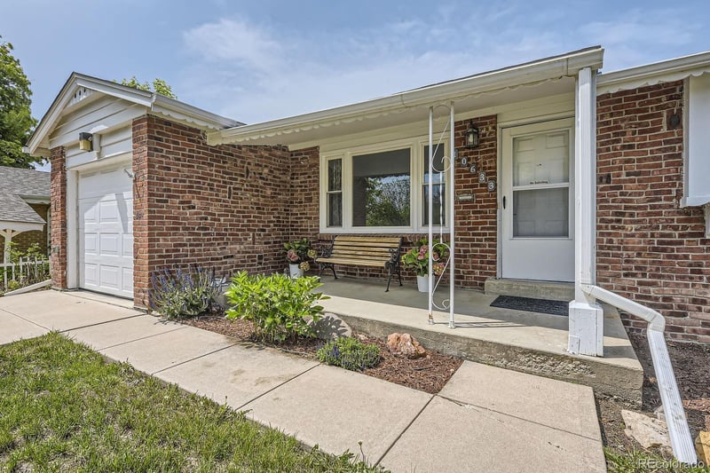 10633 6th Pl, Aurora, CO 80010