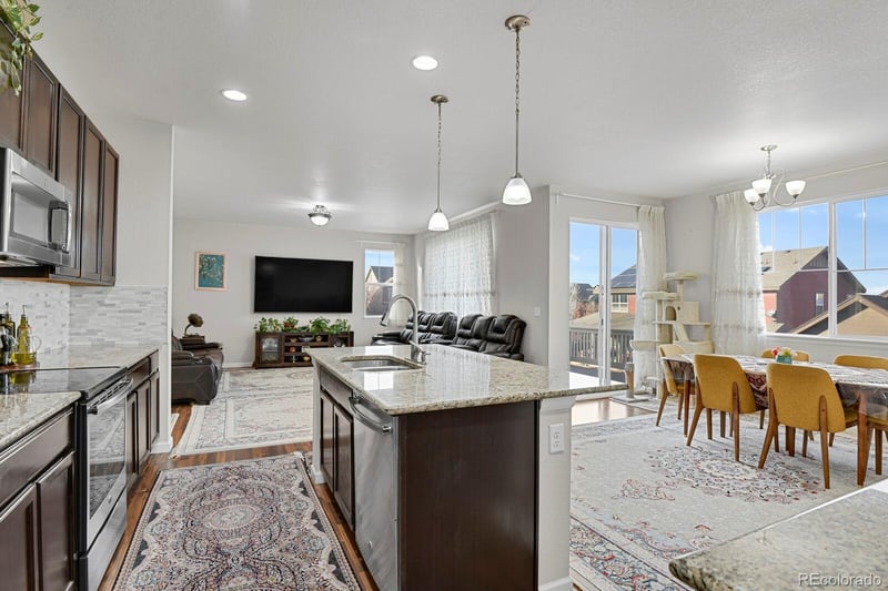 19553 60th Pl, Aurora, CO 80019