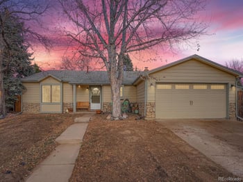 17129 Kenyon Pl, Aurora, CO 80013
