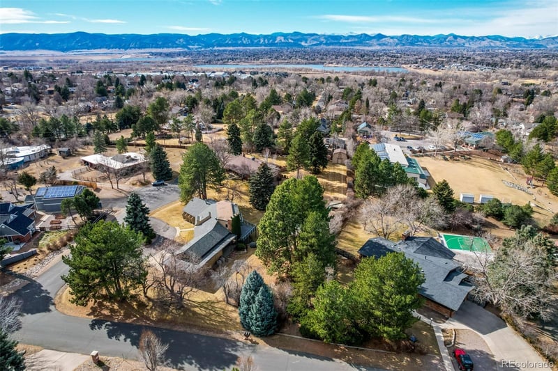 885 Front Range Rd, Littleton, CO 80120