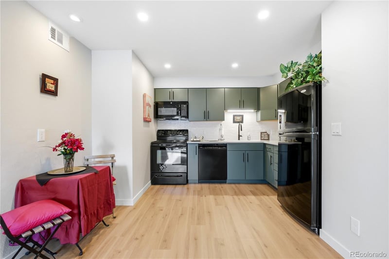 2575 Syracuse Way #D-205, Denver, CO 80231