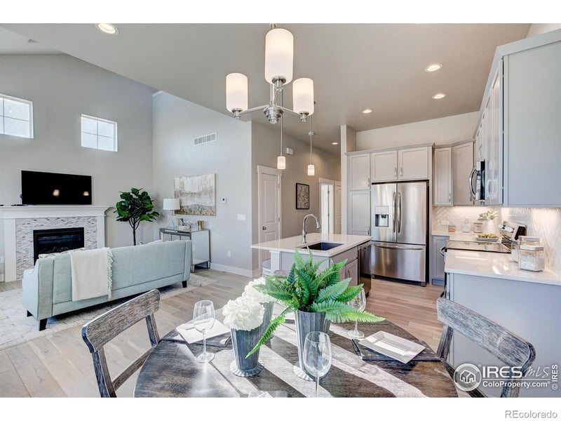 160 High Point Dr, Longmont, CO 80504