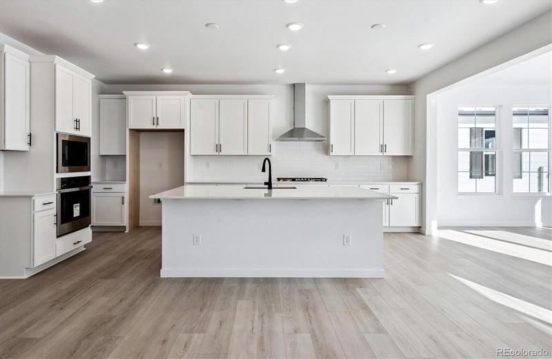 2132 Irvington St, Aurora, CO 80018