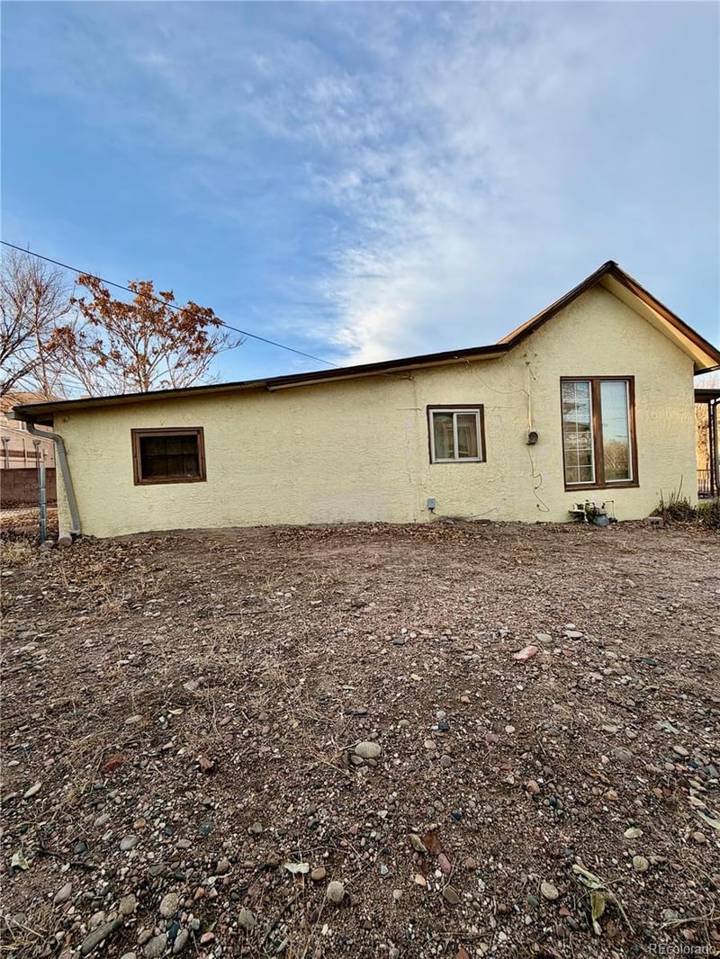624 Corona Ave, Pueblo, CO 81004