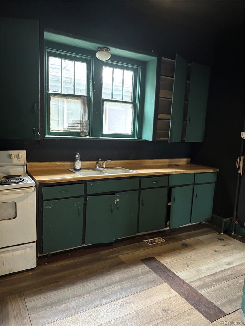 3700 Lafayette St, Denver, CO 80205