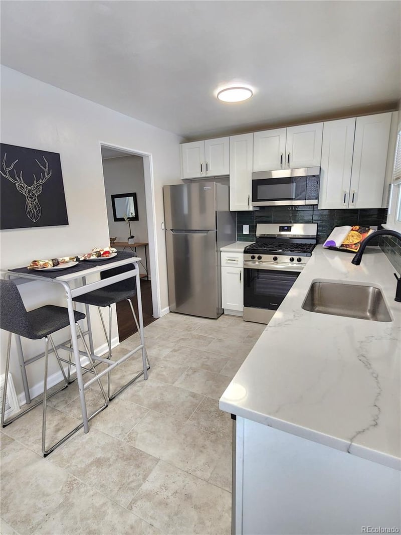 1273 Newark St, Aurora, CO 80010