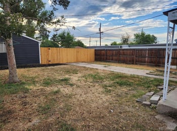 1273 Newark St, Aurora, CO 80010